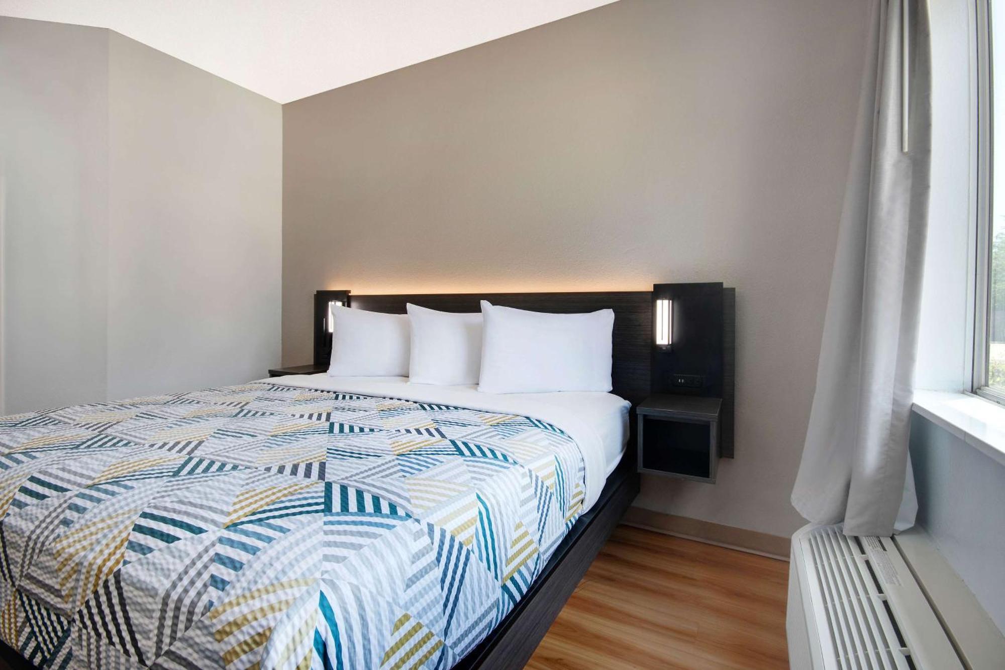 Hotel 6-san Antonio, Tx - South 4*